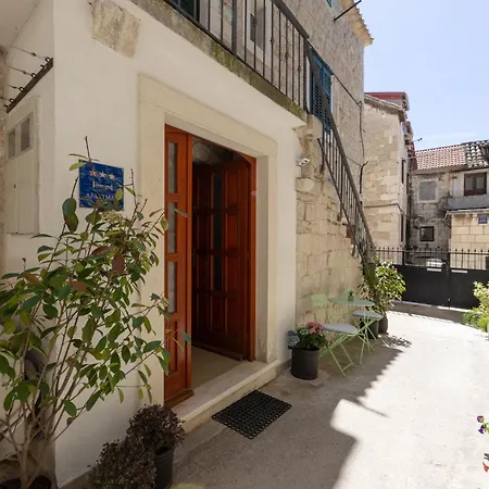 Διαμέρισμα Old Town Patio