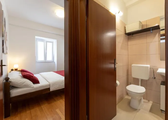 Old Town Patio Split