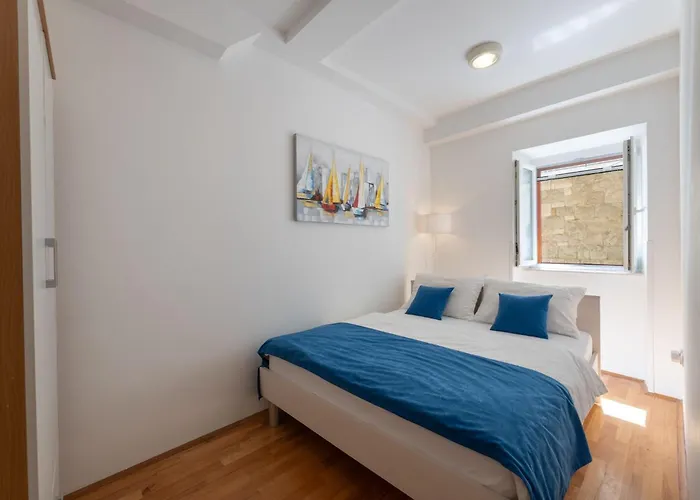 Апартаменты Old Town Patio *